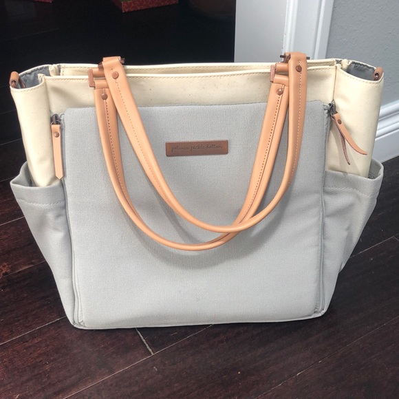 Petunia Pickle Bottom City Carryall in Birch/Stone - Picture 1 of 4